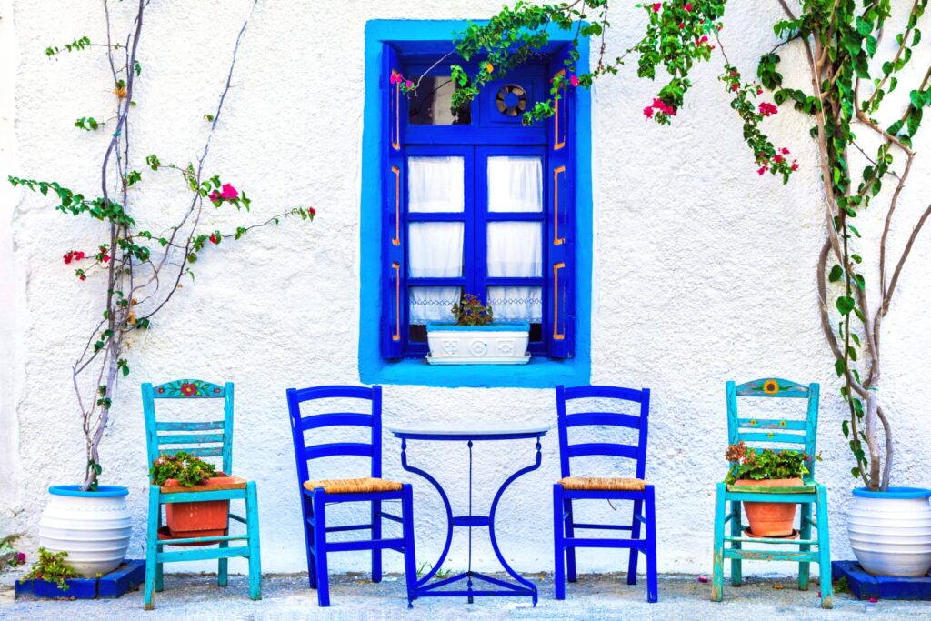 Is Paros a family destination?