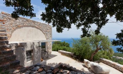 7 reasons to stay in a home in Greece