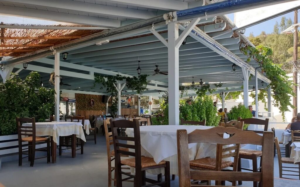 Paros Taverns | where locals eat by Rent A Greek Home